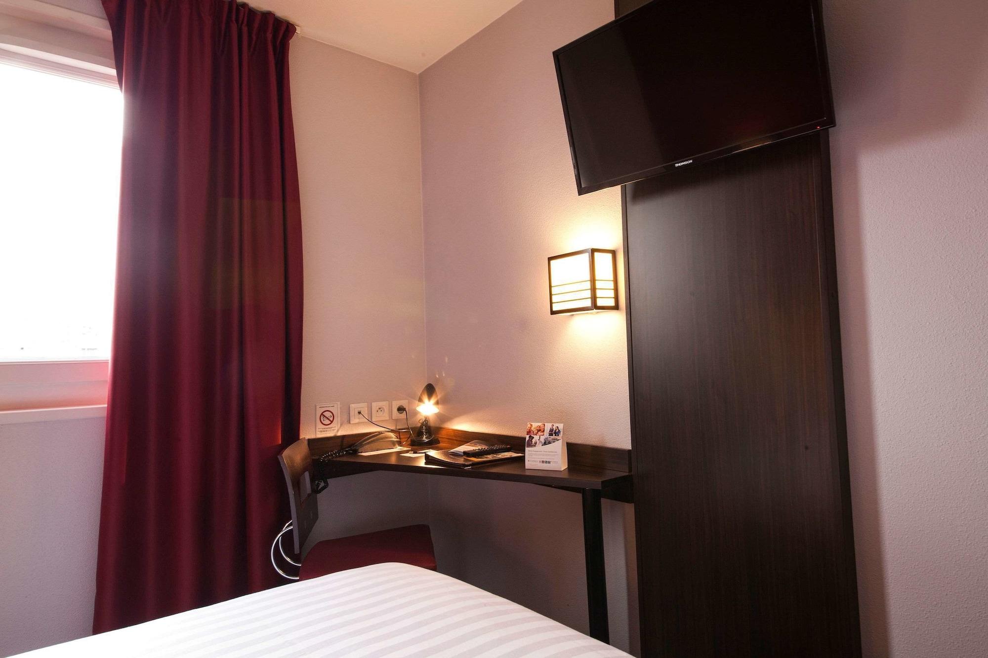 Comfort Hotel Clermont Saint Jacques Esterno foto