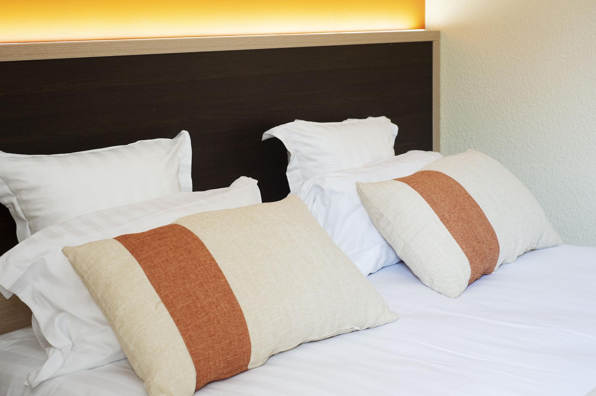 Comfort Hotel Clermont Saint Jacques Esterno foto