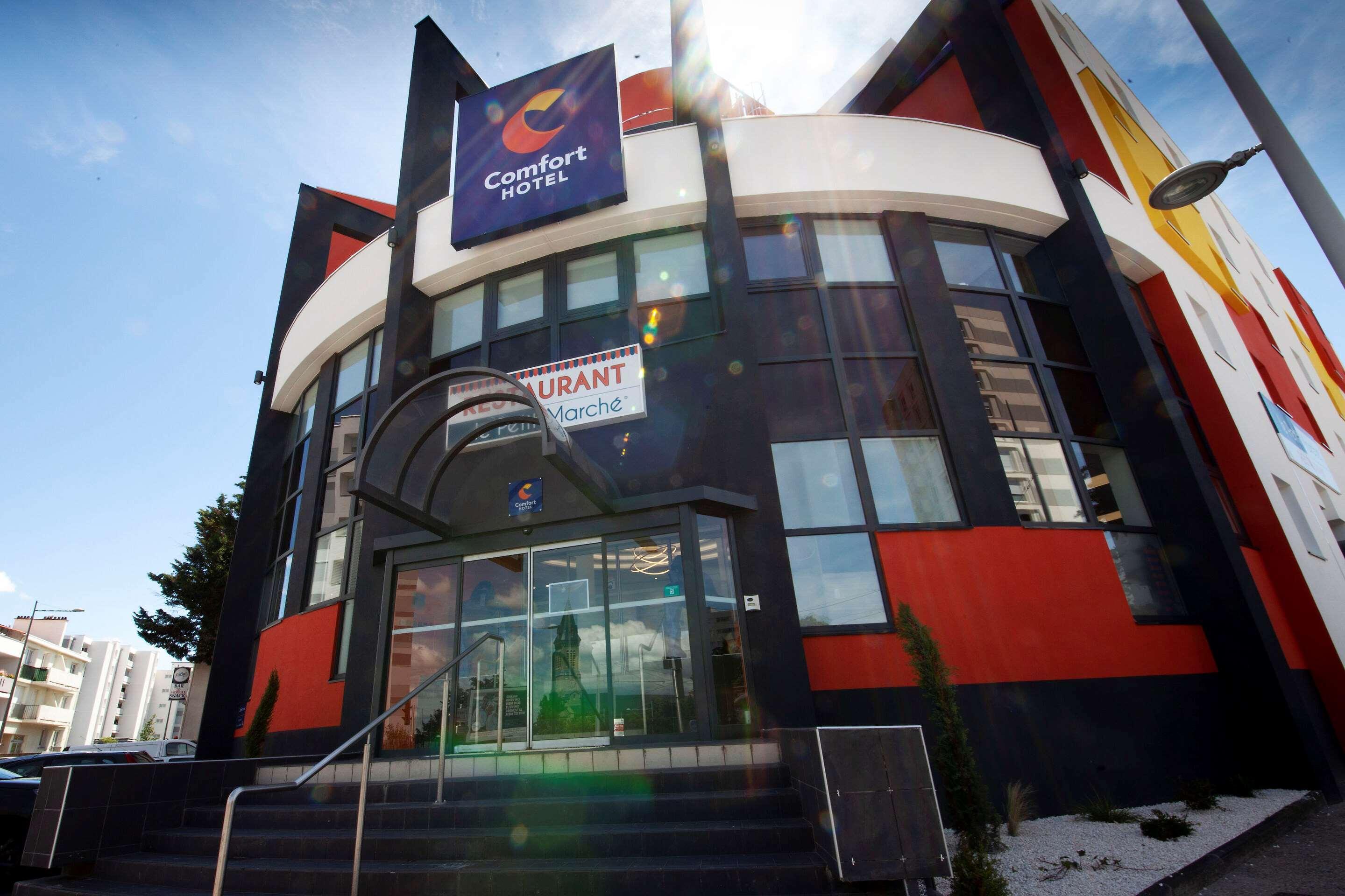 Comfort Hotel Clermont Saint Jacques Esterno foto