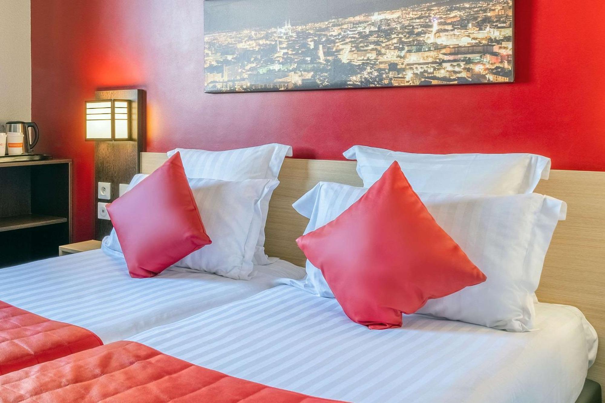 Comfort Hotel Clermont Saint Jacques Esterno foto