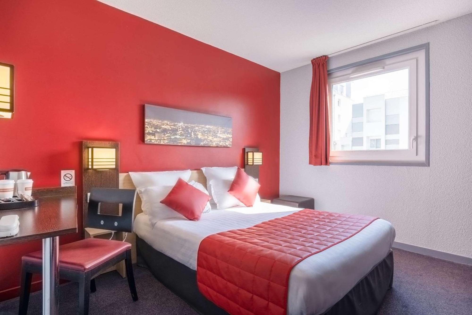 Comfort Hotel Clermont Saint Jacques Esterno foto