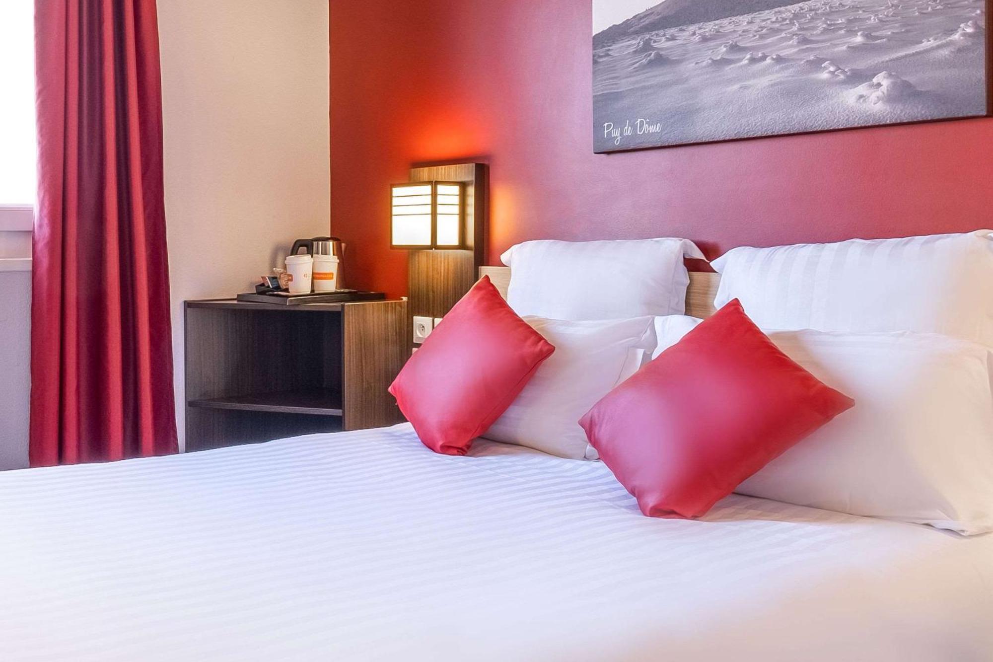 Comfort Hotel Clermont Saint Jacques Esterno foto